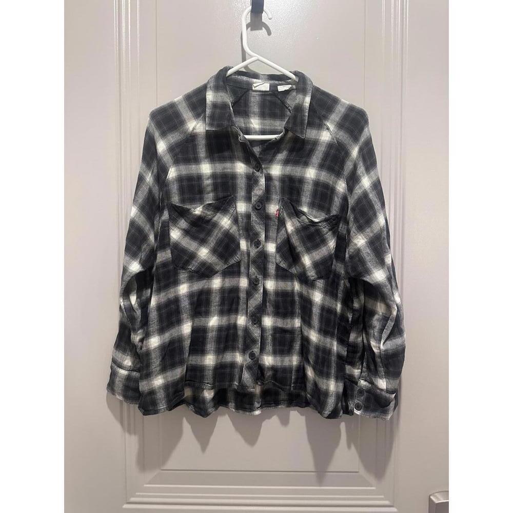 Levi's Black and White Plaid Button-Up Shirt